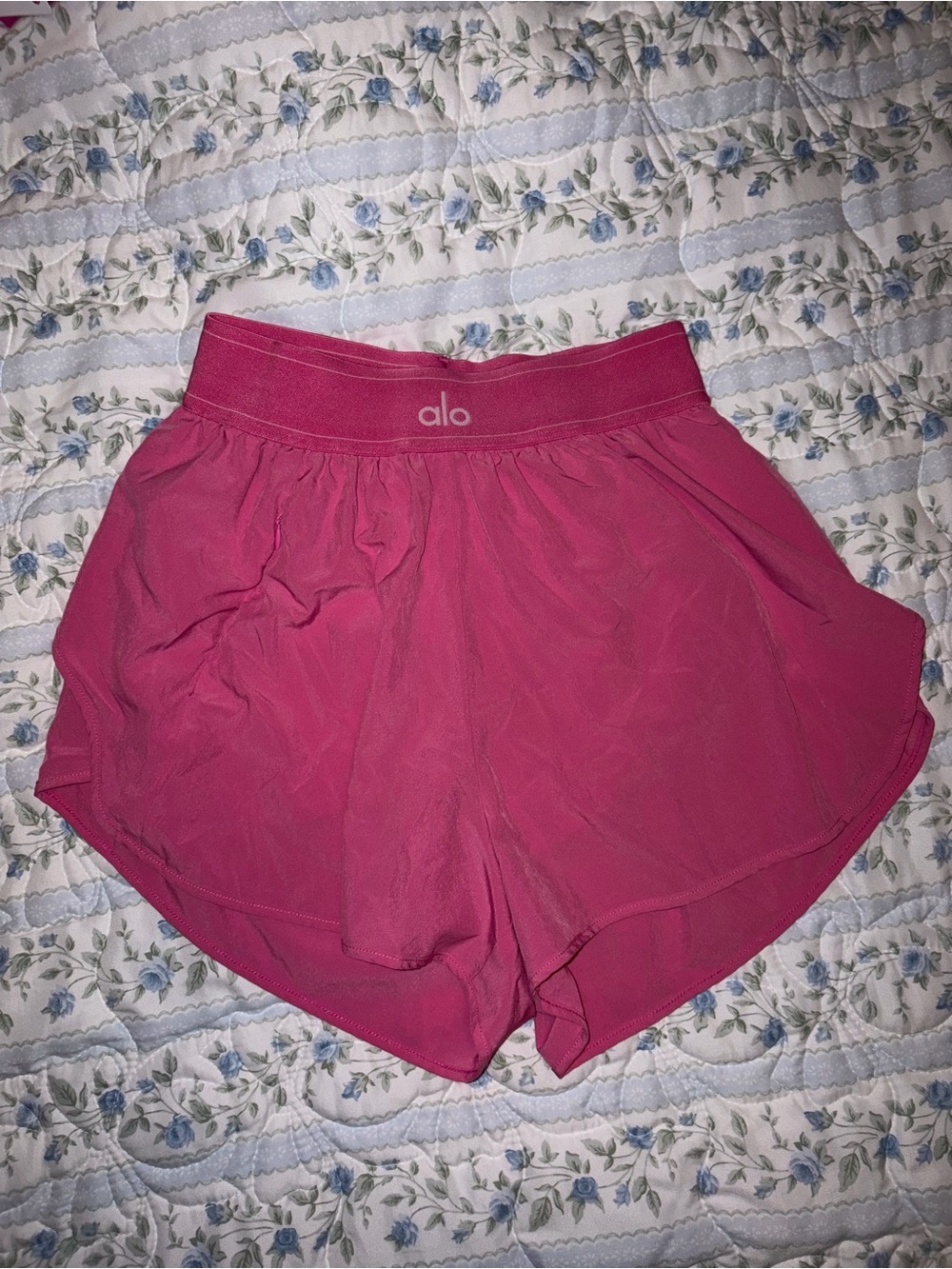 ALO Yoga Hot Pink Women's Shorts